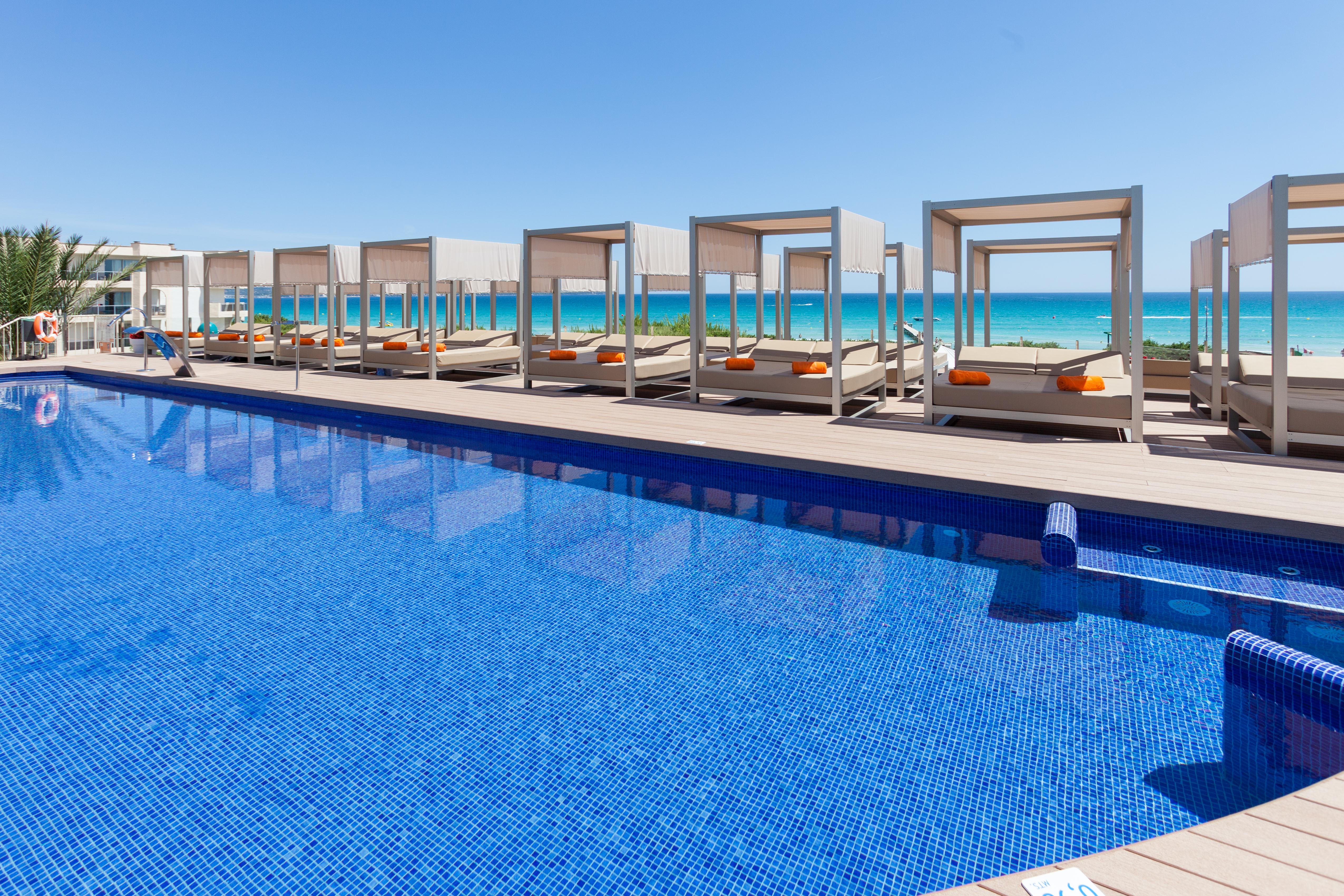 Aparthotel Zafiro Bahia Playa de Muro  Exterior foto