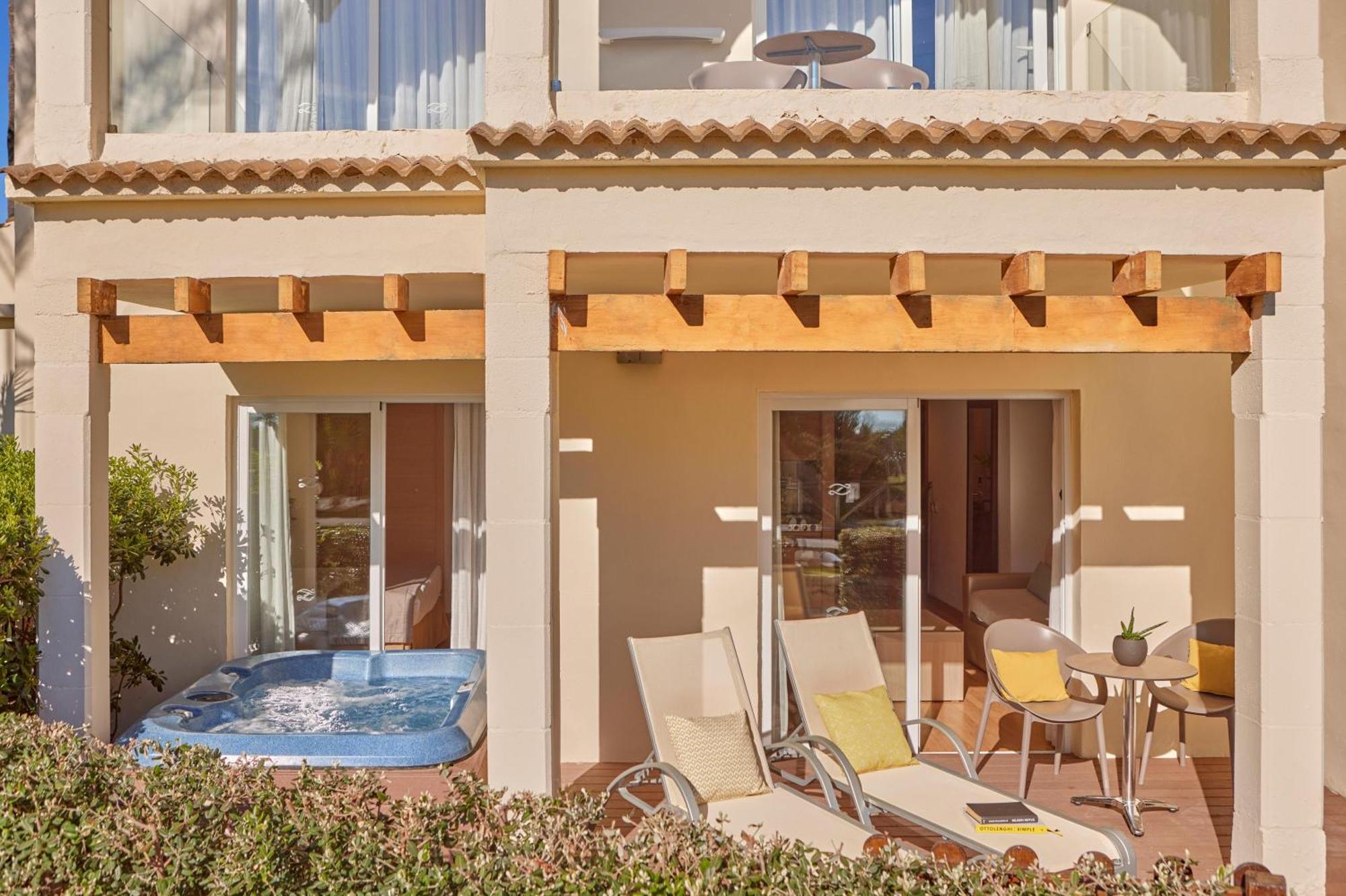 Aparthotel Zafiro Bahia Playa de Muro  Exterior foto