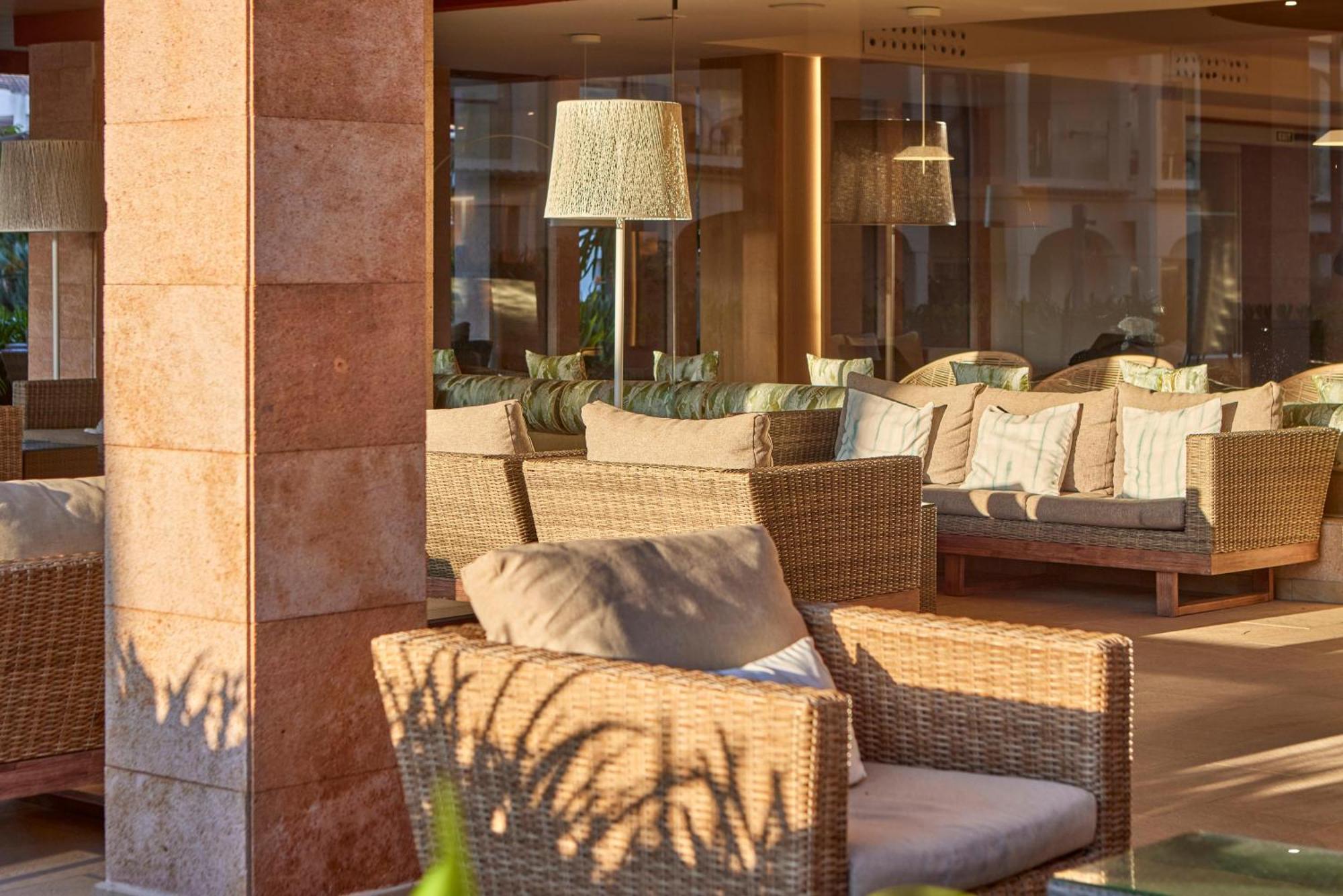 Aparthotel Zafiro Bahia Playa de Muro  Exterior foto