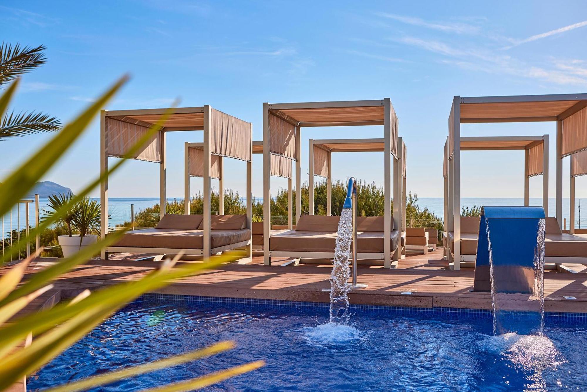 Aparthotel Zafiro Bahia Playa de Muro  Exterior foto